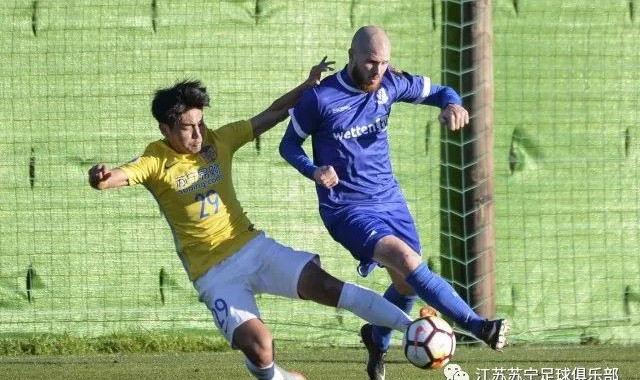 切尔西青春风暴席卷埃弗顿,U23小将包办两球