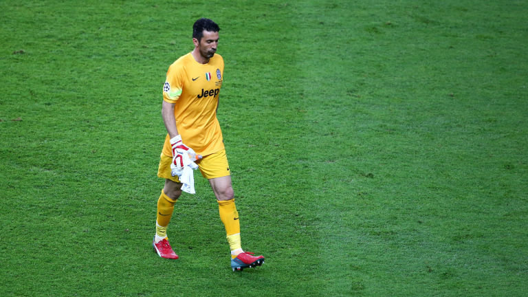  AC米兰德比战憾平国际米兰，莱奥世界波难救主显遗憾